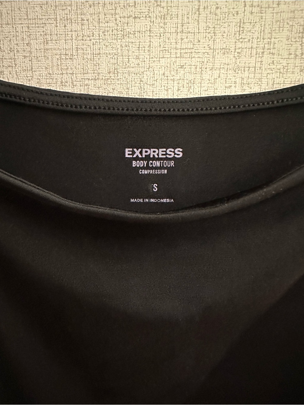 Express Body Contour Compression Tank Top BRAND NEW - Black
